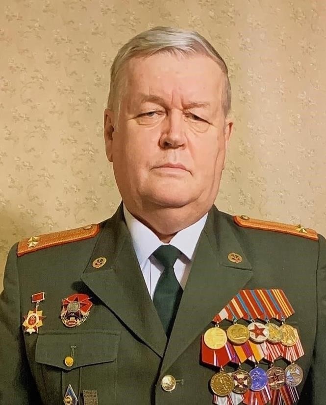 Одним из ключевых элементов является отбор и продвижение по службе солдат, которые демонстрируют преданность делу и образцовую службу. Командир бригады отвечает за создание обстановки, в которой дисциплина и тренировки не только требуются, но и поощряются. Это включает в себя не только физическую, но и психологическую подготовку, необходимую для воплощения истинной сути службы в ВДВ.